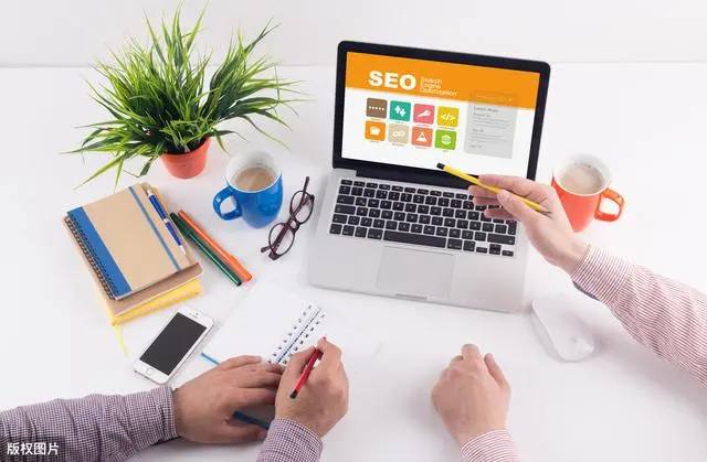 张雪峰解封首播万人在线